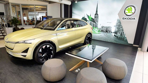 Autocentrum Jan Šmucler otevřelo digitální showroom Škoda